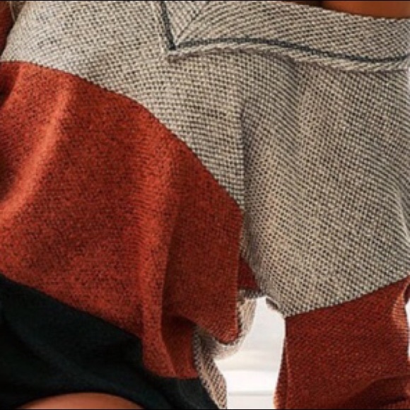 Vneck super soft knit sweater.  Fall colors - Picture 6 of 12